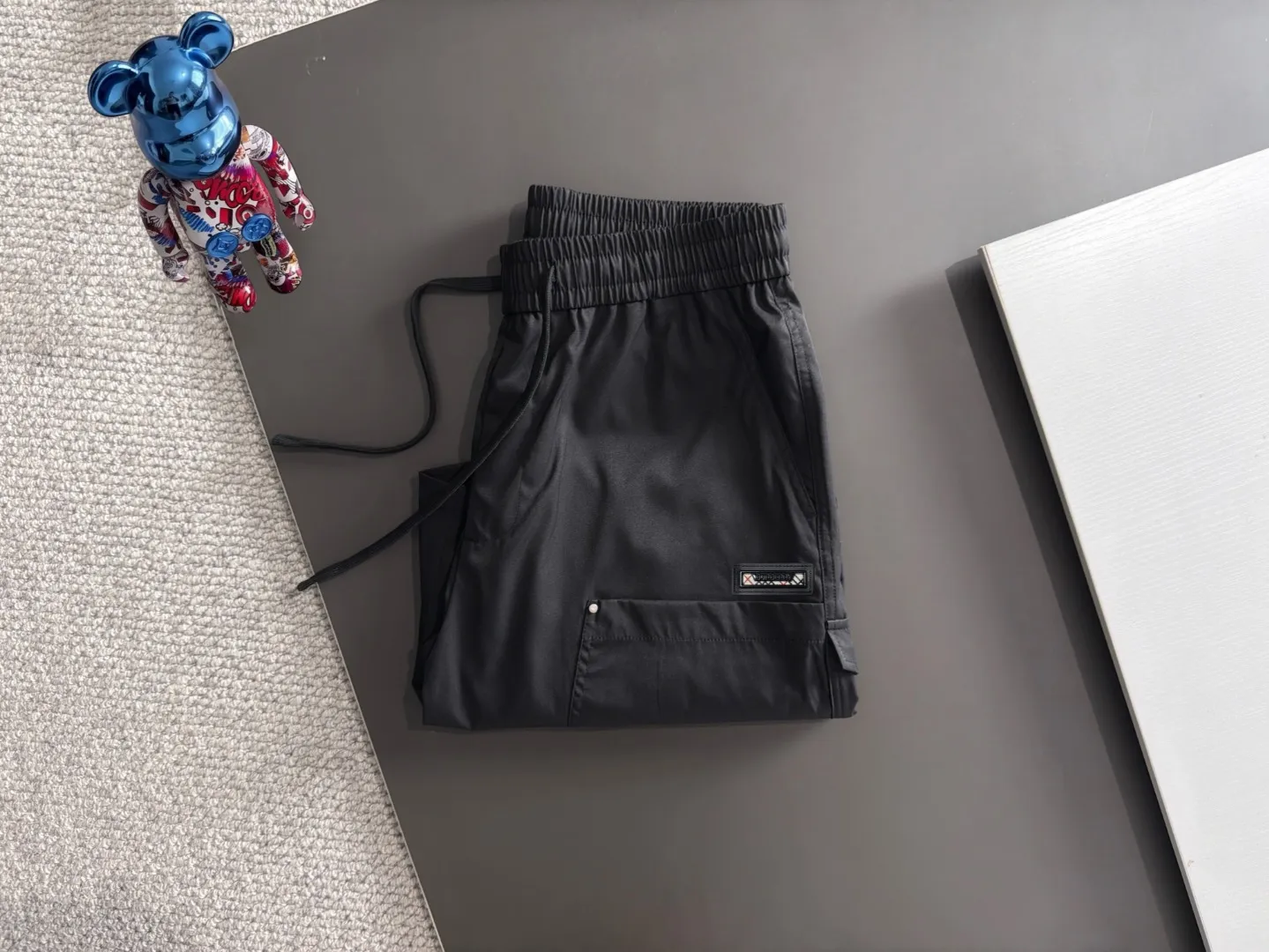 Next day shipment P160 Premium Burberry 2026 Spring/Summer New Arrival elastic band casual shorts, counter-customized fabrics Breathable, high comfort, impeccable details, brand element design concept, reflecting high quality. It feels delicate and soft! It presents a casual cut and the upper body shape is great! Sizes:S-3XL